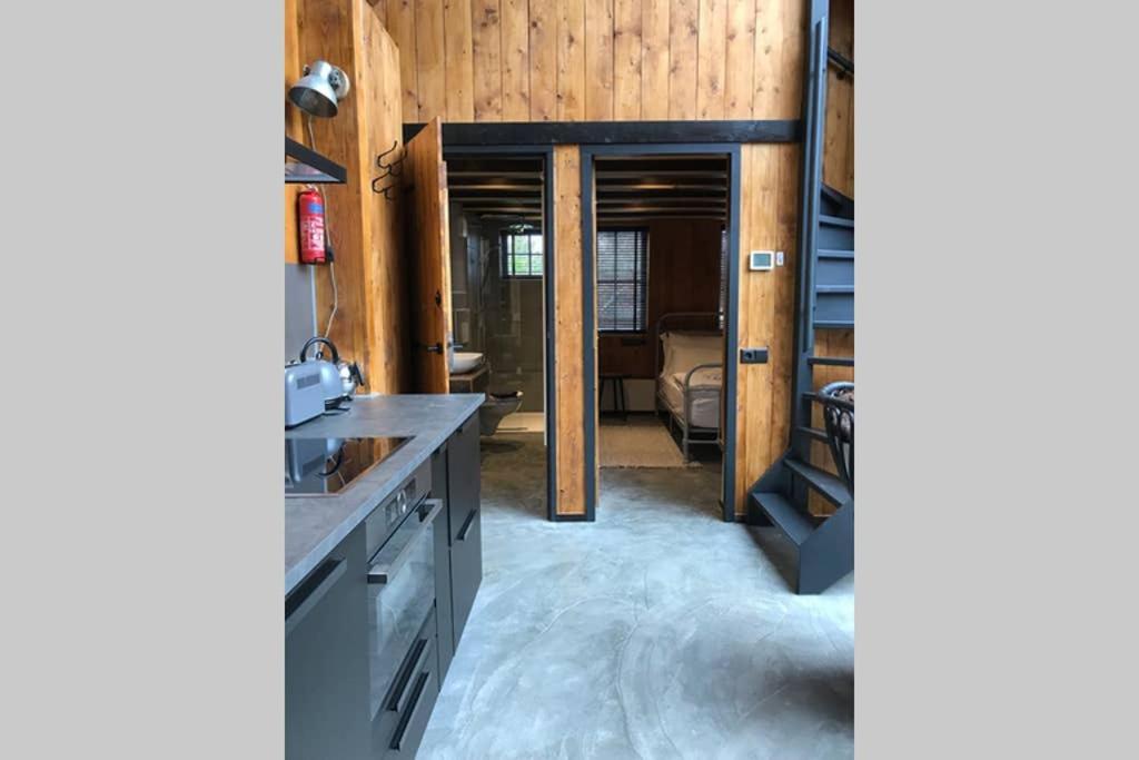 Uniek Houten Huis Nabij Bos En Plassen Hollandsche Rading 外观 照片