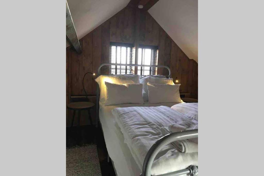 Uniek Houten Huis Nabij Bos En Plassen Hollandsche Rading 外观 照片