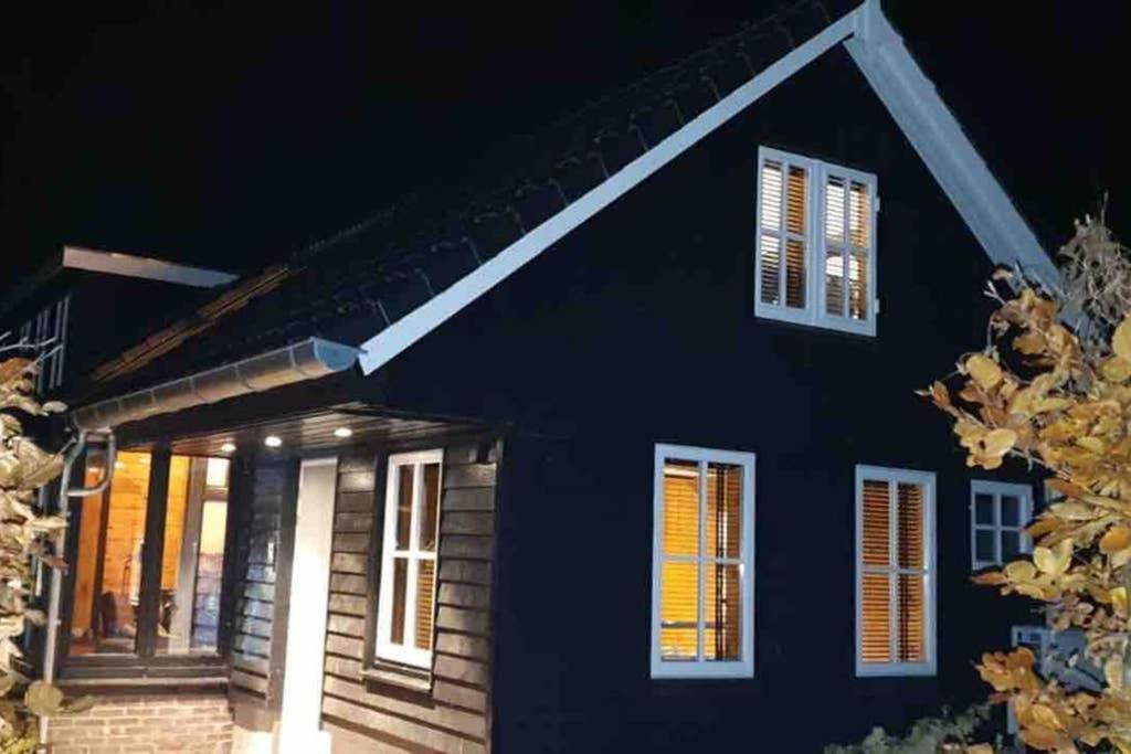 Uniek Houten Huis Nabij Bos En Plassen Hollandsche Rading 外观 照片