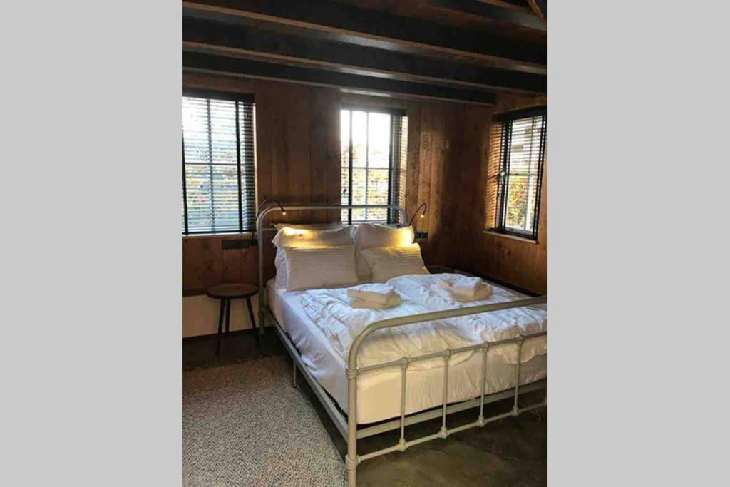 Uniek Houten Huis Nabij Bos En Plassen Hollandsche Rading 外观 照片